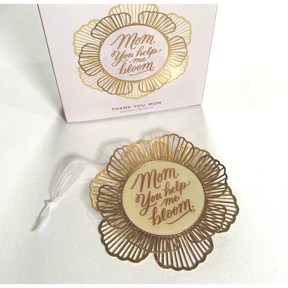 New Hallmark Keepsake "Mom You Help Me Bloom" Mother's Day Ornament New in Box - Picture 1 of 7